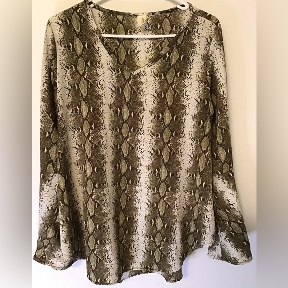LARA Snake print blouse - Picture 1 of 6